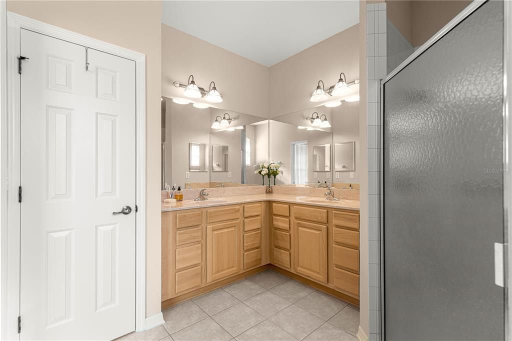 待售: $247,500 (2 贝兹, 2 浴室, 1578 平方英尺)