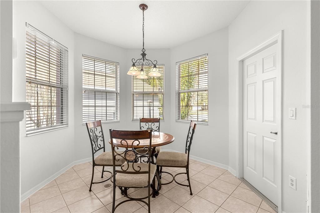 待售: $247,500 (2 贝兹, 2 浴室, 1578 平方英尺)