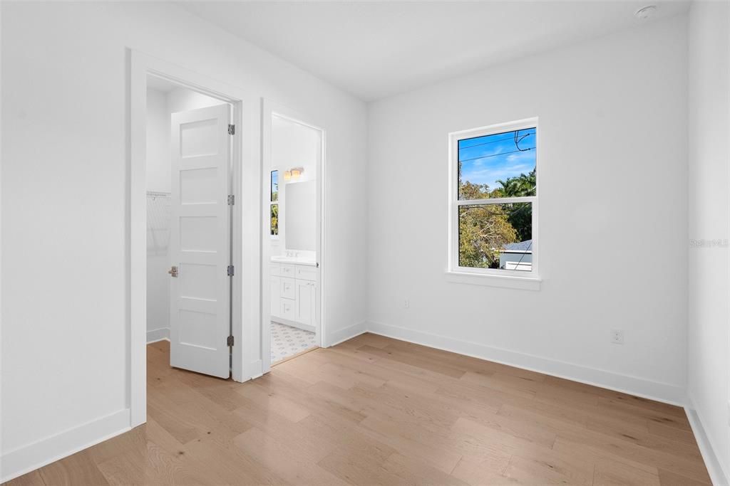 Active With Contract: $1,140,000 (4 beds, 3 baths, 3231 Square Feet)