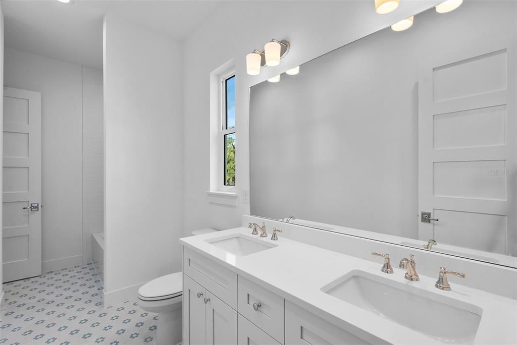 Active With Contract: $1,140,000 (4 beds, 3 baths, 3231 Square Feet)