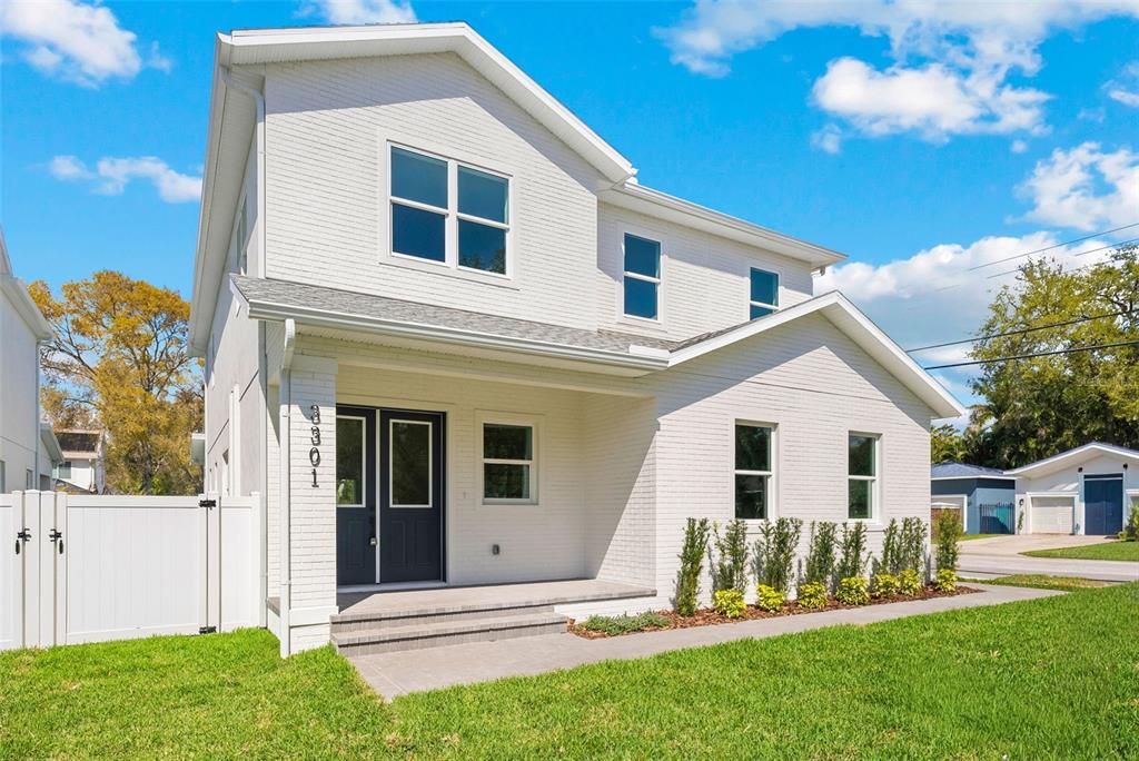 Active With Contract: $1,140,000 (4 beds, 3 baths, 3231 Square Feet)