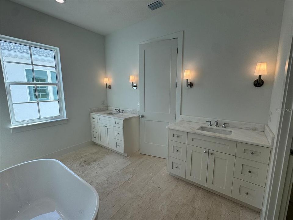 待售: $1,340,000 (4 贝兹, 3 浴室, 3451 平方英尺)