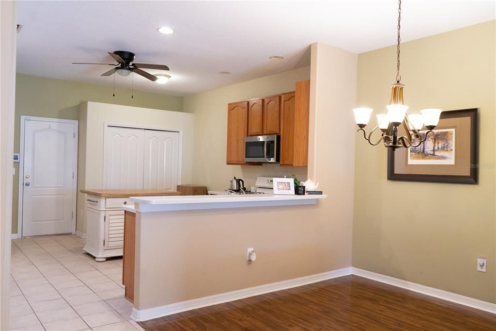 待售: $339,000 (3 贝兹, 2 浴室, 1722 平方英尺)