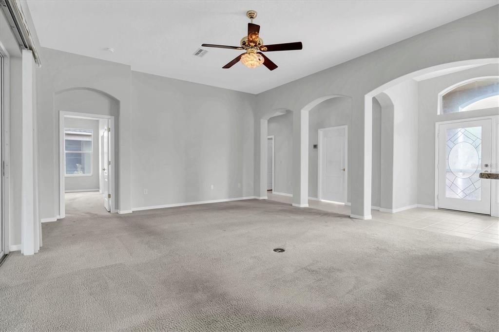 待售: $385,000 (2 贝兹, 2 浴室, 2206 平方英尺)