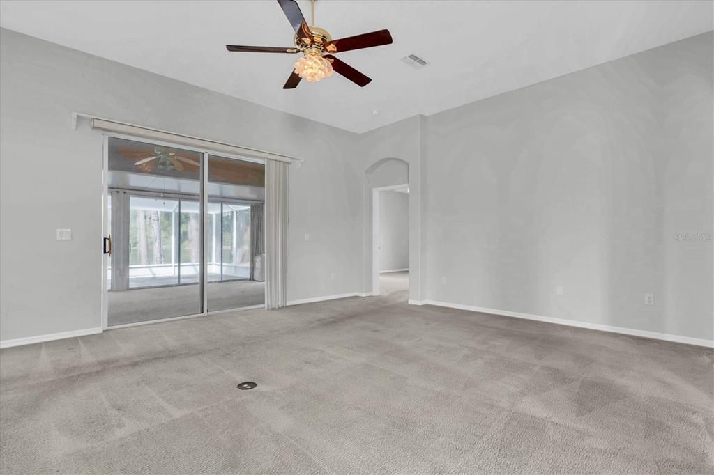 待售: $385,000 (2 贝兹, 2 浴室, 2206 平方英尺)