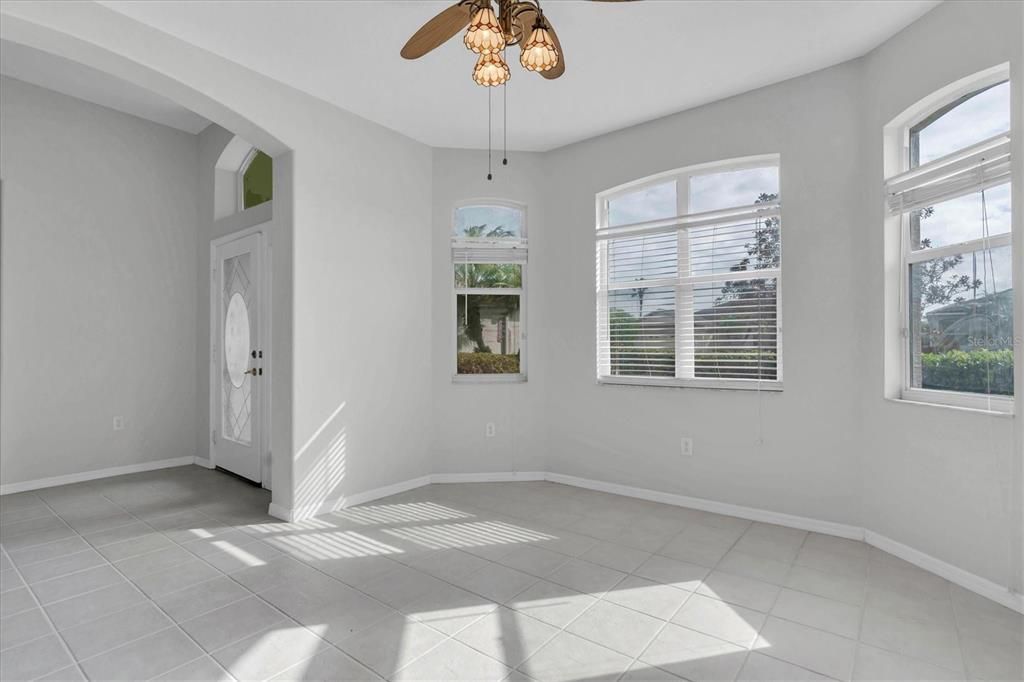 待售: $385,000 (2 贝兹, 2 浴室, 2206 平方英尺)