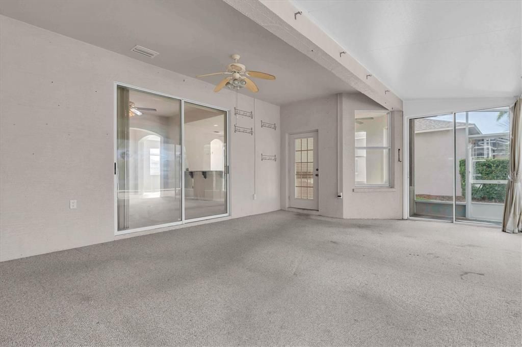 待售: $385,000 (2 贝兹, 2 浴室, 2206 平方英尺)