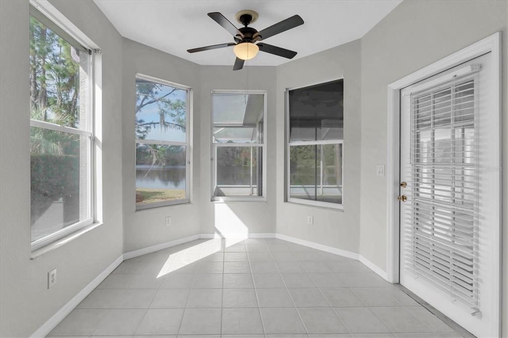 待售: $385,000 (2 贝兹, 2 浴室, 2206 平方英尺)