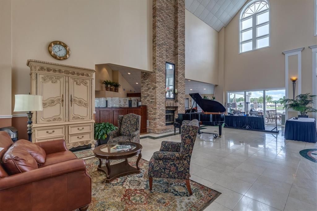 待售: $385,000 (2 贝兹, 2 浴室, 2206 平方英尺)