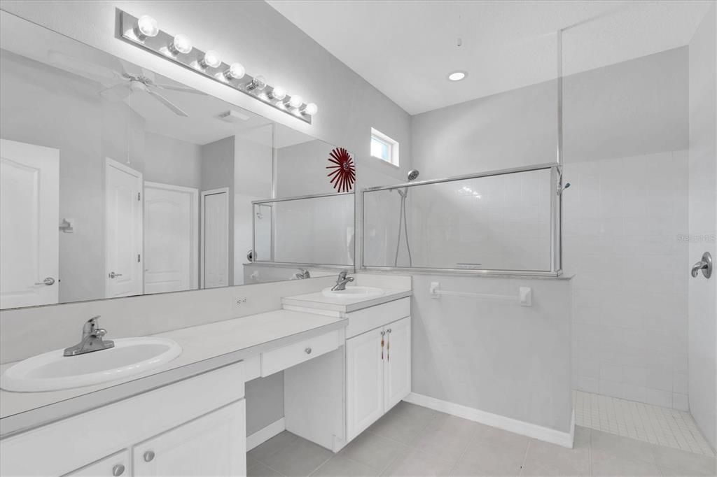 待售: $385,000 (2 贝兹, 2 浴室, 2206 平方英尺)