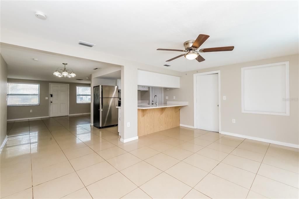 En Renta: $1,945 (3 camas, 2 baños, 1272 Pies cuadrados)