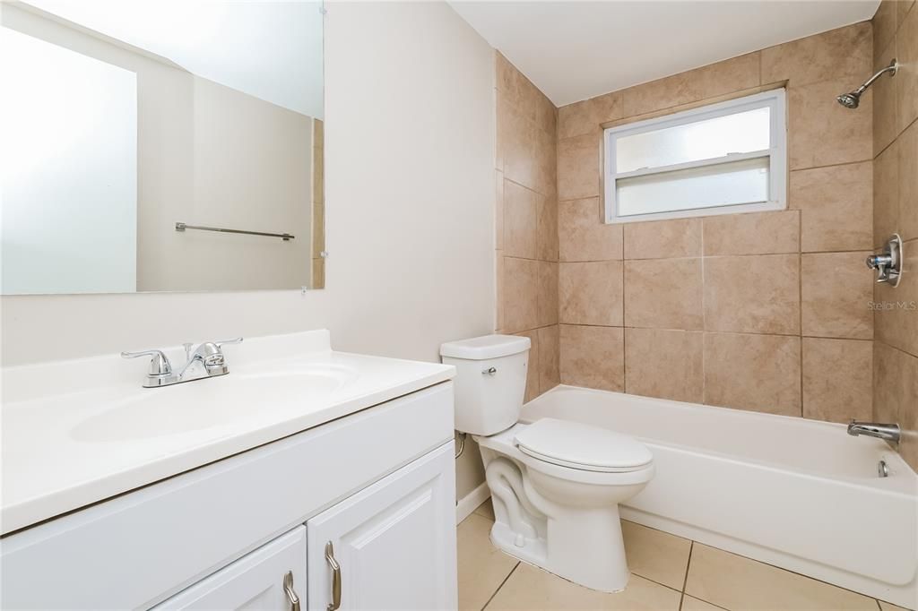 En Renta: $1,945 (3 camas, 2 baños, 1272 Pies cuadrados)