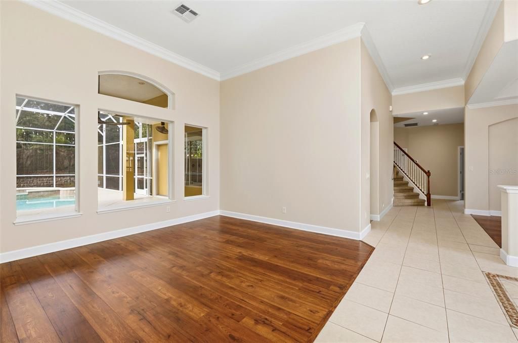 For Sale: $899,000 (5 beds, 3 baths, 3200 Square Feet)