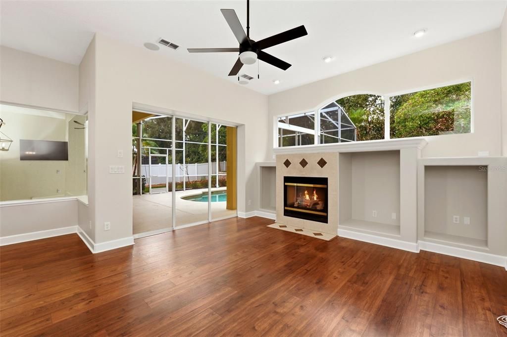 For Sale: $899,000 (5 beds, 3 baths, 3200 Square Feet)