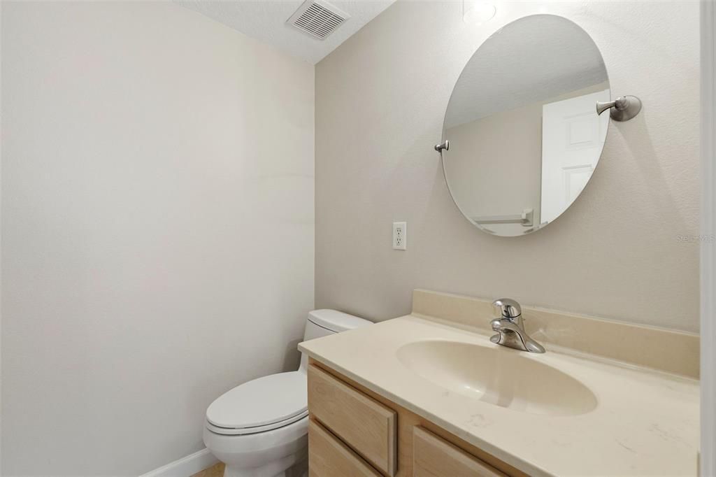 For Sale: $899,000 (5 beds, 3 baths, 3200 Square Feet)