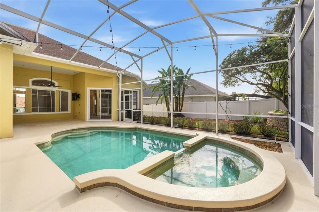 For Sale: $899,000 (5 beds, 3 baths, 3200 Square Feet)