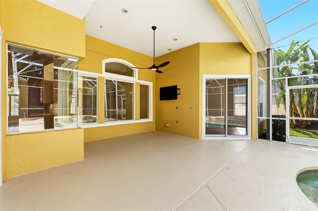 For Sale: $899,000 (5 beds, 3 baths, 3200 Square Feet)