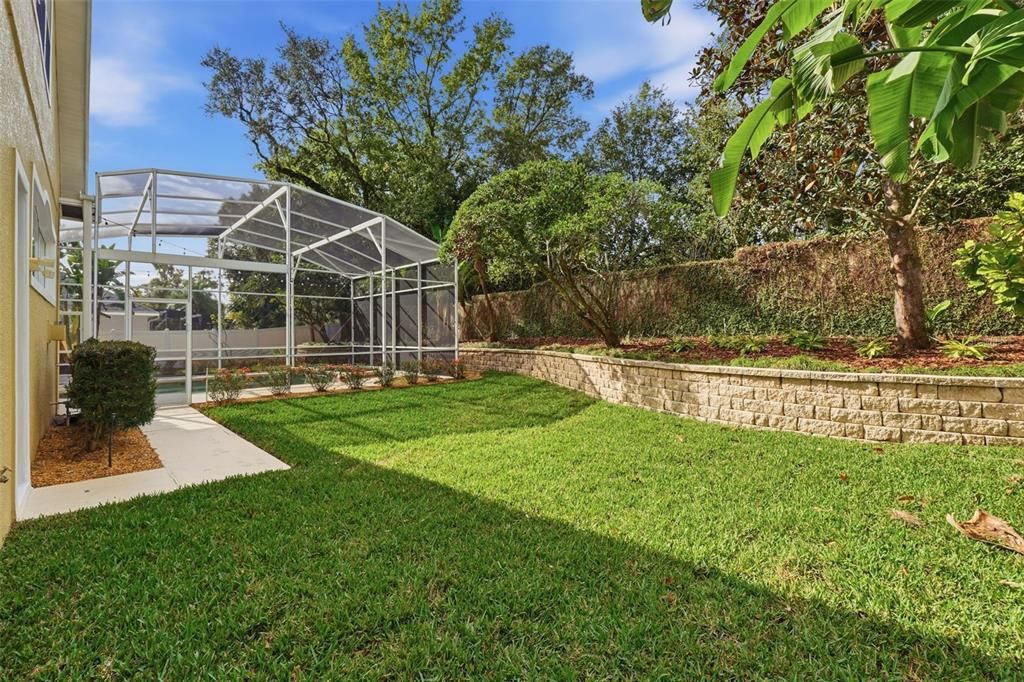 For Sale: $899,000 (5 beds, 3 baths, 3200 Square Feet)