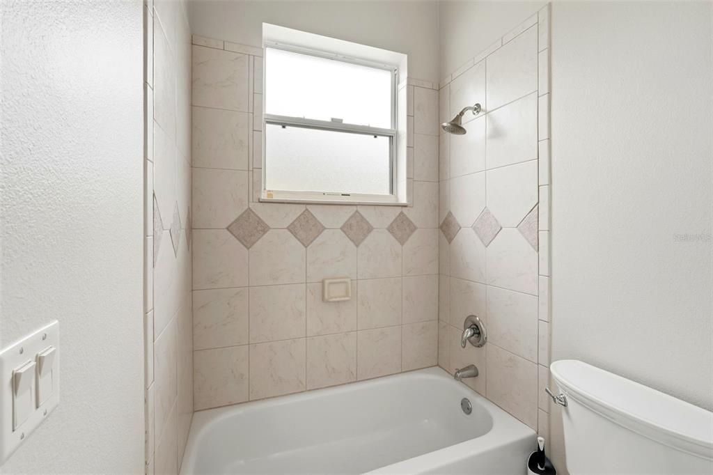 For Sale: $899,000 (5 beds, 3 baths, 3200 Square Feet)