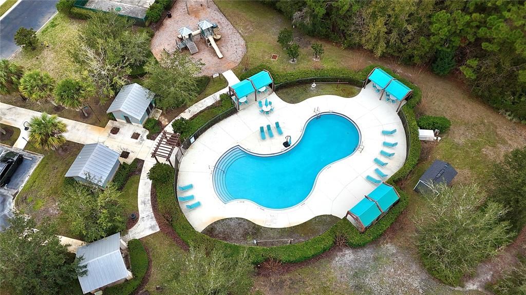 For Sale: $624,900 (4 beds, 2 baths, 2605 Square Feet)