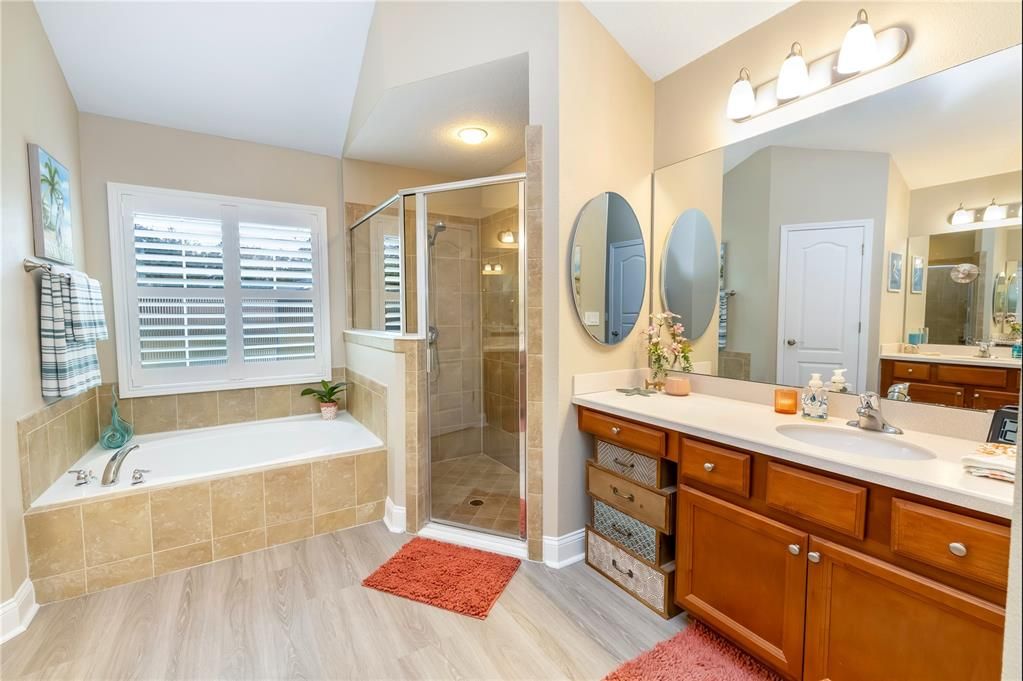 For Sale: $624,900 (4 beds, 2 baths, 2605 Square Feet)