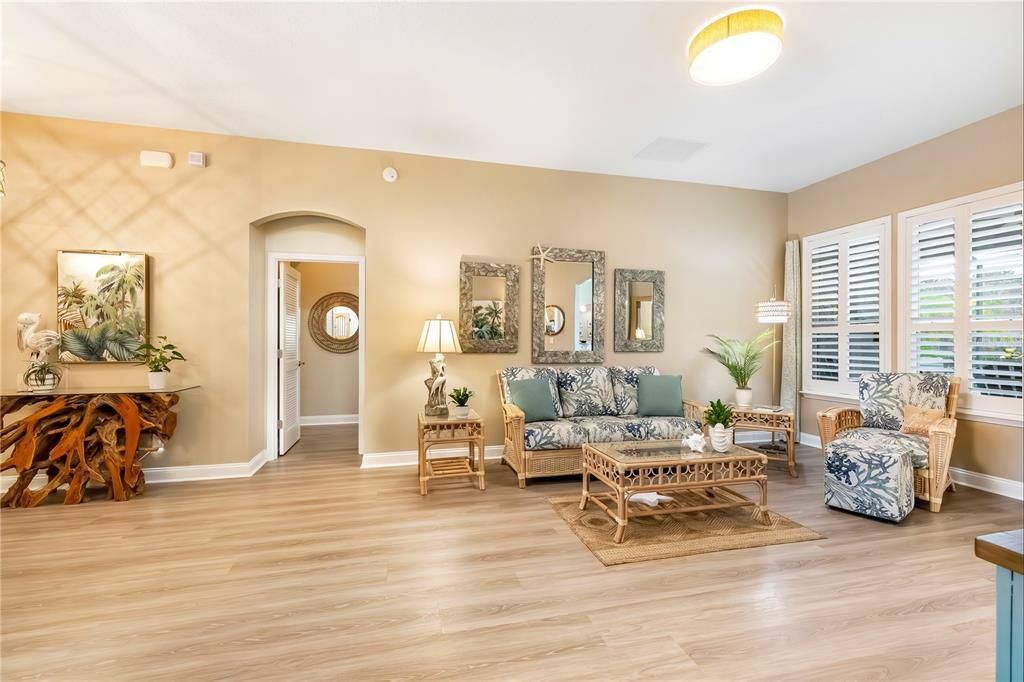 For Sale: $624,900 (4 beds, 2 baths, 2605 Square Feet)