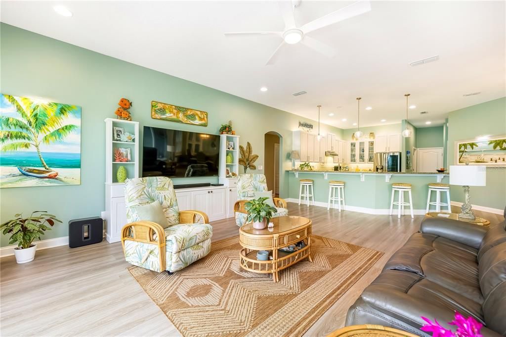 For Sale: $624,900 (4 beds, 2 baths, 2605 Square Feet)