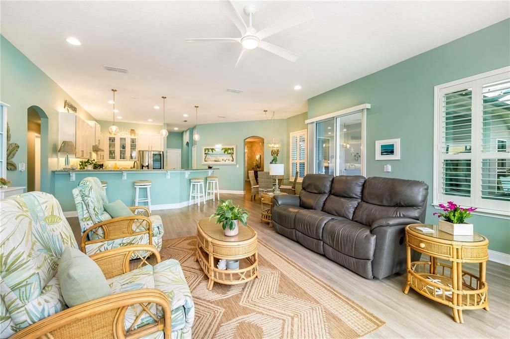 For Sale: $624,900 (4 beds, 2 baths, 2605 Square Feet)