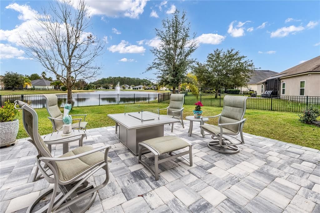 For Sale: $624,900 (4 beds, 2 baths, 2605 Square Feet)