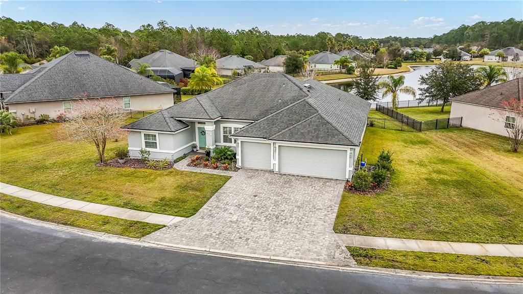 For Sale: $624,900 (4 beds, 2 baths, 2605 Square Feet)