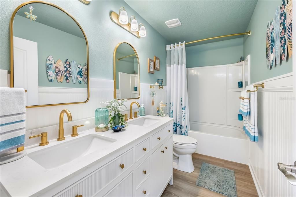 For Sale: $624,900 (4 beds, 2 baths, 2605 Square Feet)