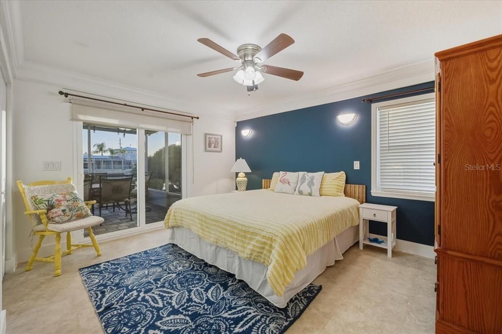 For Sale: $550,000 (3 beds, 2 baths, 1425 Square Feet)