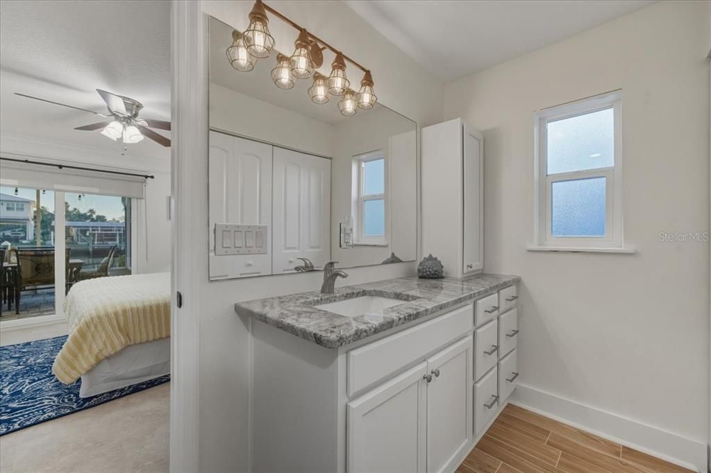 For Sale: $550,000 (3 beds, 2 baths, 1425 Square Feet)