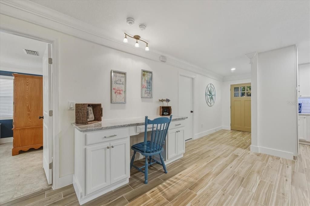 For Sale: $550,000 (3 beds, 2 baths, 1425 Square Feet)