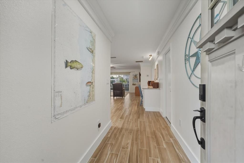 For Sale: $550,000 (3 beds, 2 baths, 1425 Square Feet)