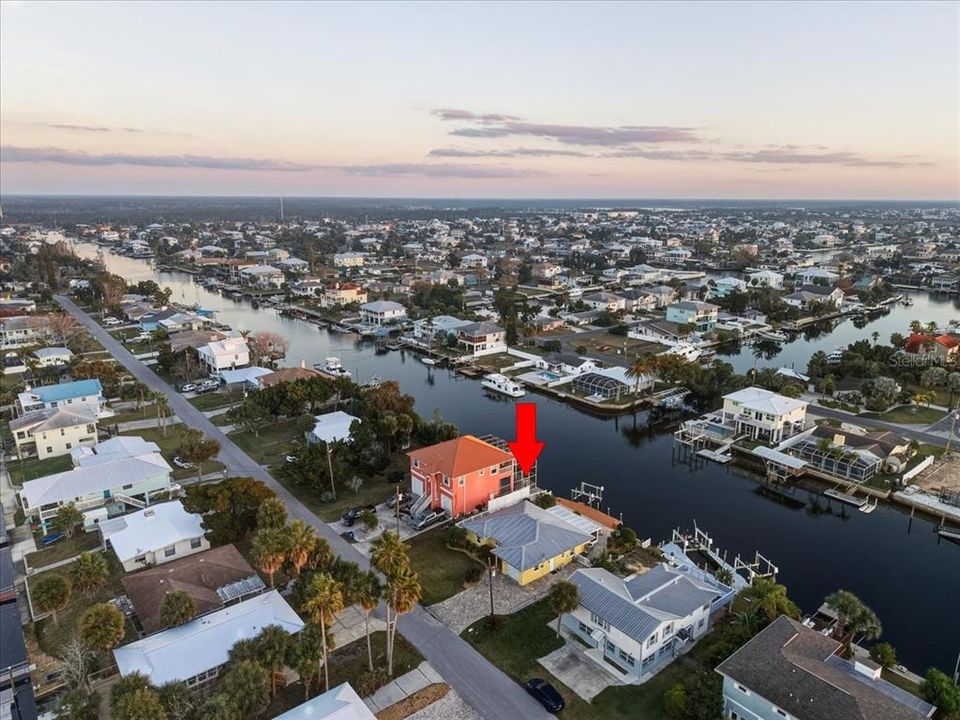 For Sale: $550,000 (3 beds, 2 baths, 1425 Square Feet)