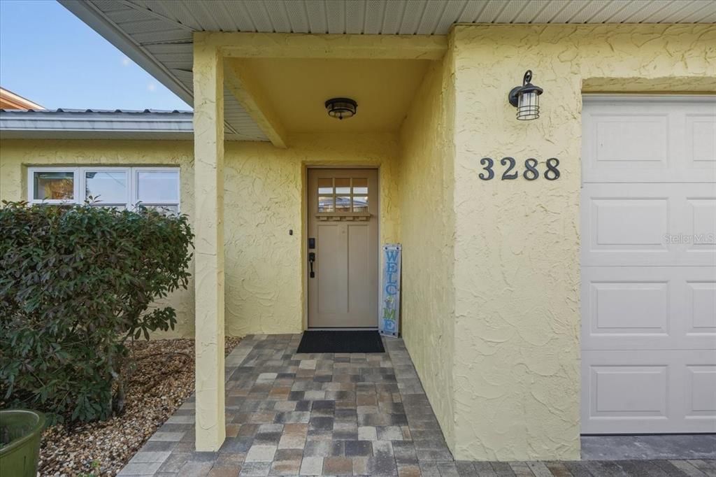 For Sale: $550,000 (3 beds, 2 baths, 1425 Square Feet)