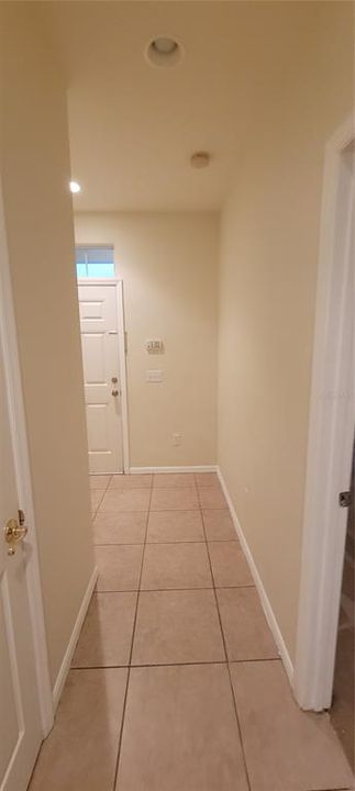 В аренду: $1,850 (3 спален, 2 ванн, 1747 Квадратных фут)