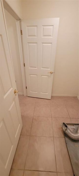 В аренду: $1,850 (3 спален, 2 ванн, 1747 Квадратных фут)