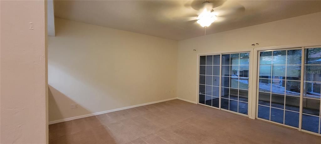 В аренду: $1,850 (3 спален, 2 ванн, 1747 Квадратных фут)