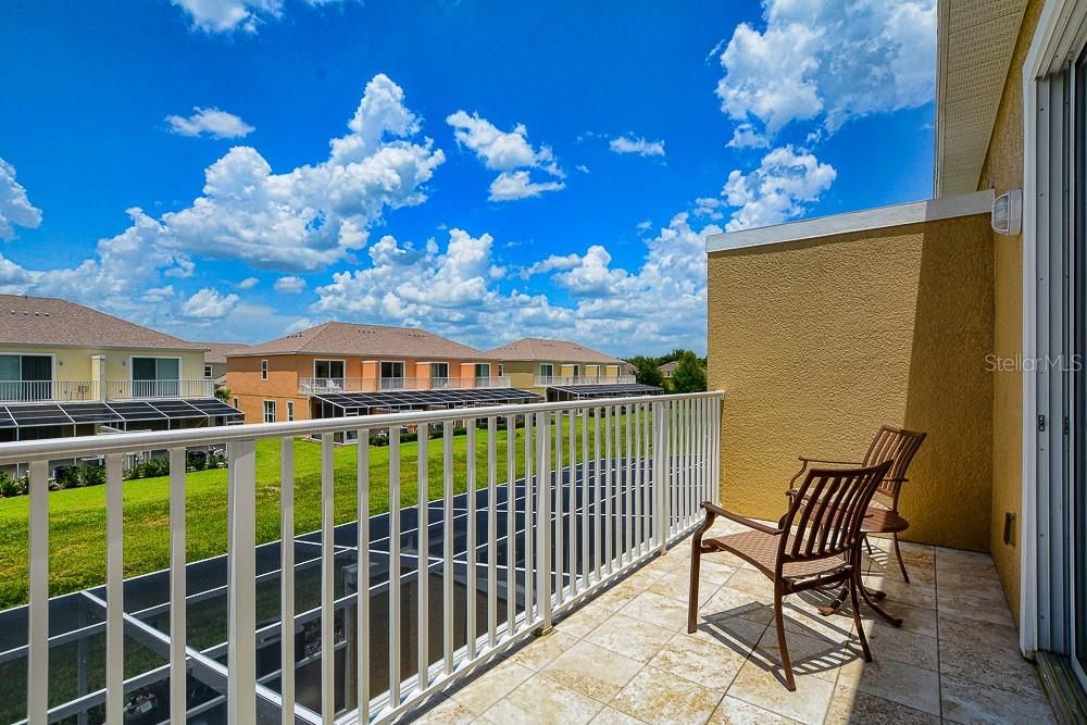 En Venta: $311,000 (3 camas, 3 baños, 1501 Pies cuadrados)