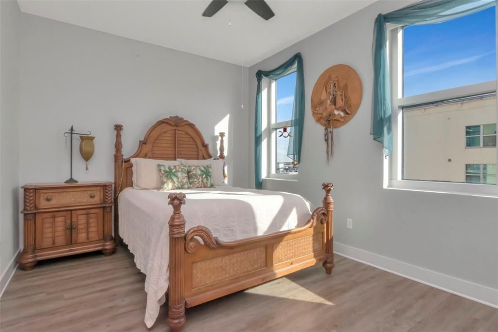 En Venta: $485,000 (1 camas, 1 baños, 1383 Pies cuadrados)