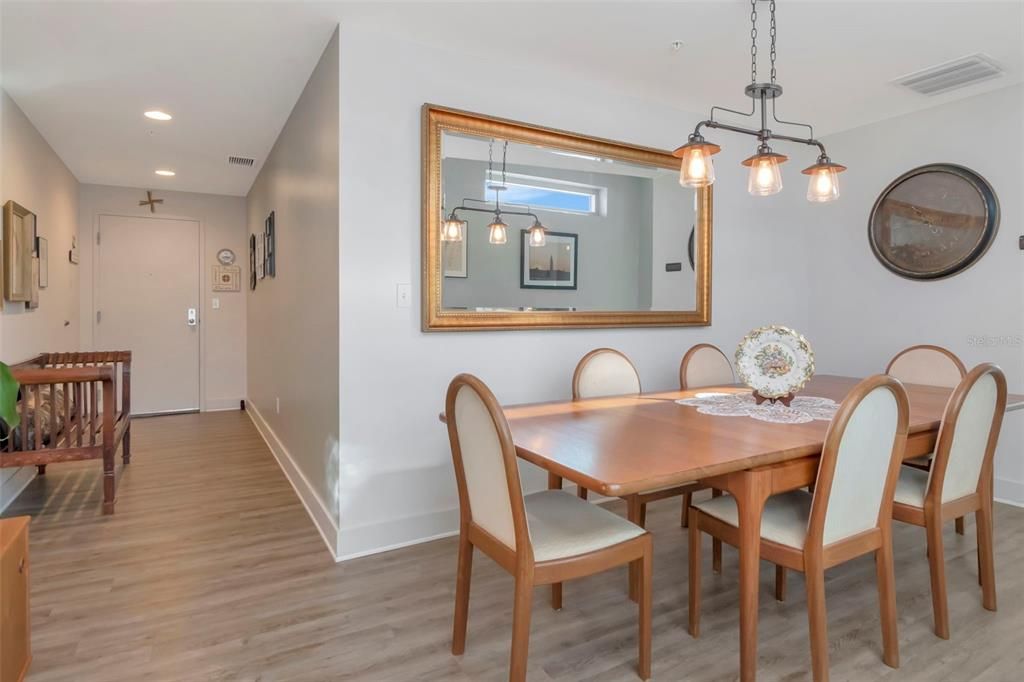 En Venta: $485,000 (1 camas, 1 baños, 1383 Pies cuadrados)