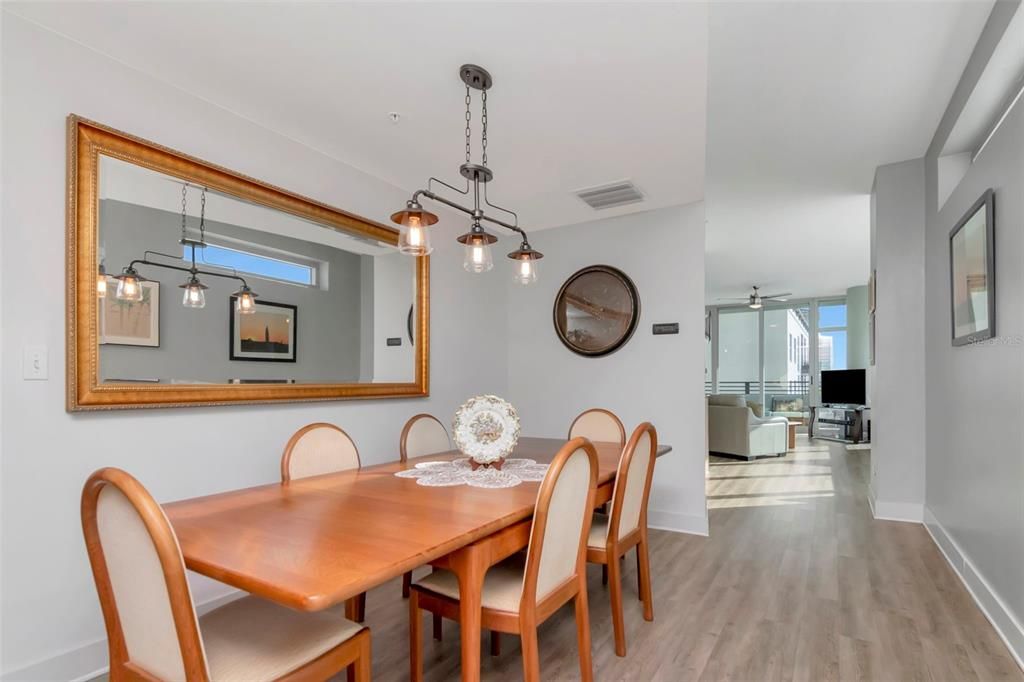 En Venta: $485,000 (1 camas, 1 baños, 1383 Pies cuadrados)