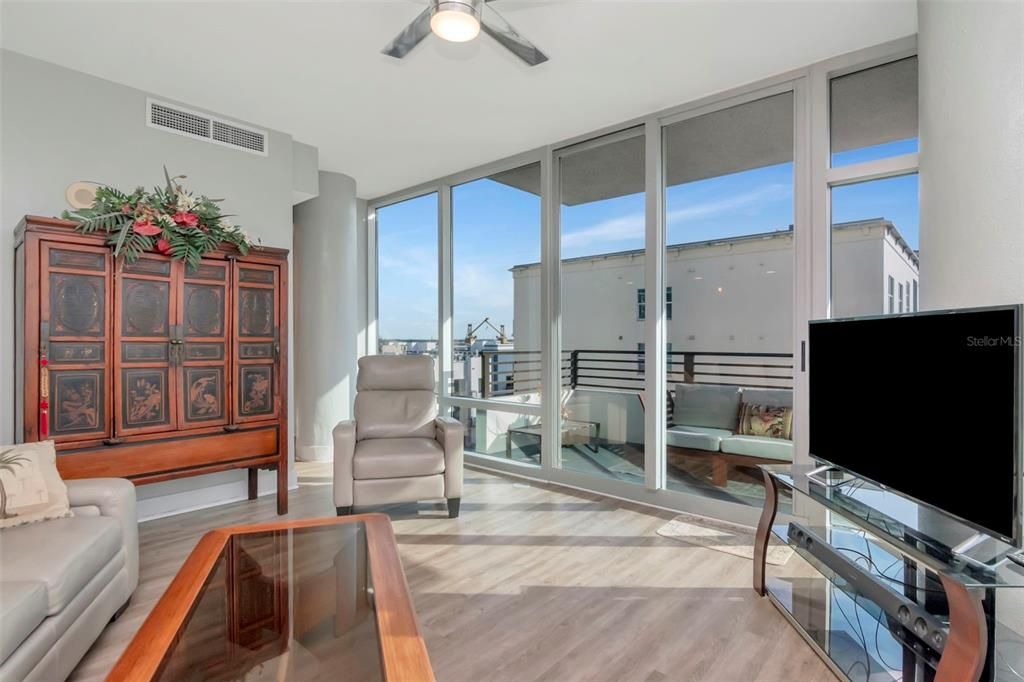 En Venta: $485,000 (1 camas, 1 baños, 1383 Pies cuadrados)