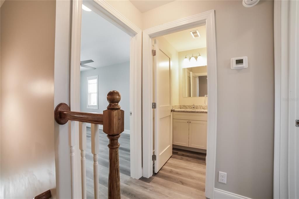 出租: $1,980 (2 贝兹, 1 浴室, 938 平方英尺)