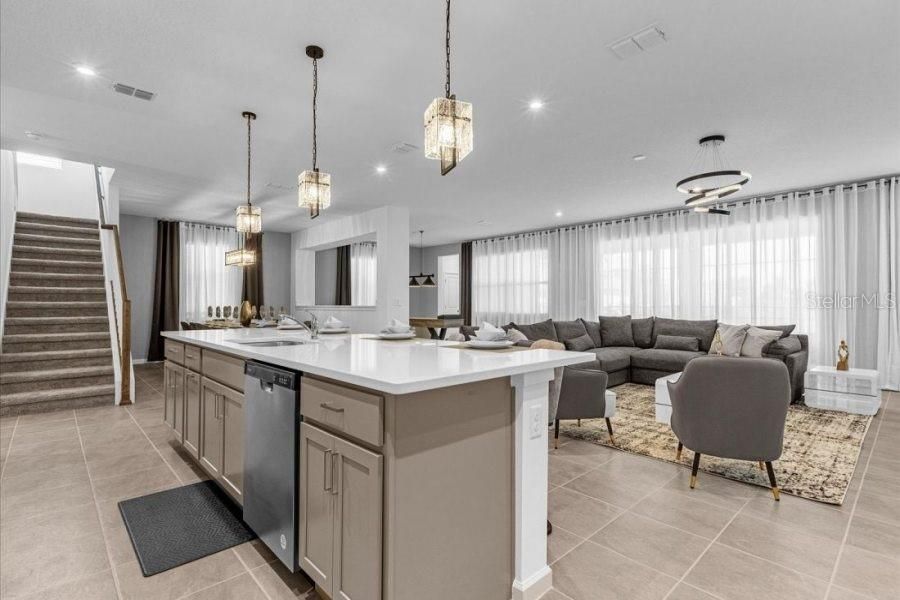 En Venta: $1,100,000 (9 camas, 6 baños, 4363 Pies cuadrados)