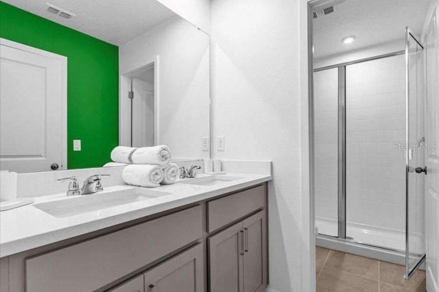 En Venta: $1,100,000 (9 camas, 6 baños, 4363 Pies cuadrados)