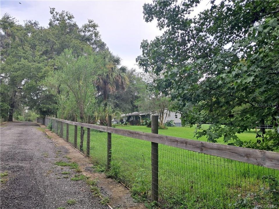 待售: $139,000 (3.00 acres)