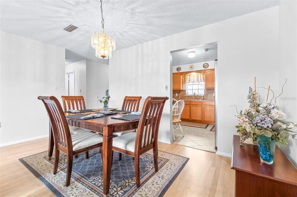 En Venta: $199,000 (2 camas, 2 baños, 1200 Pies cuadrados)